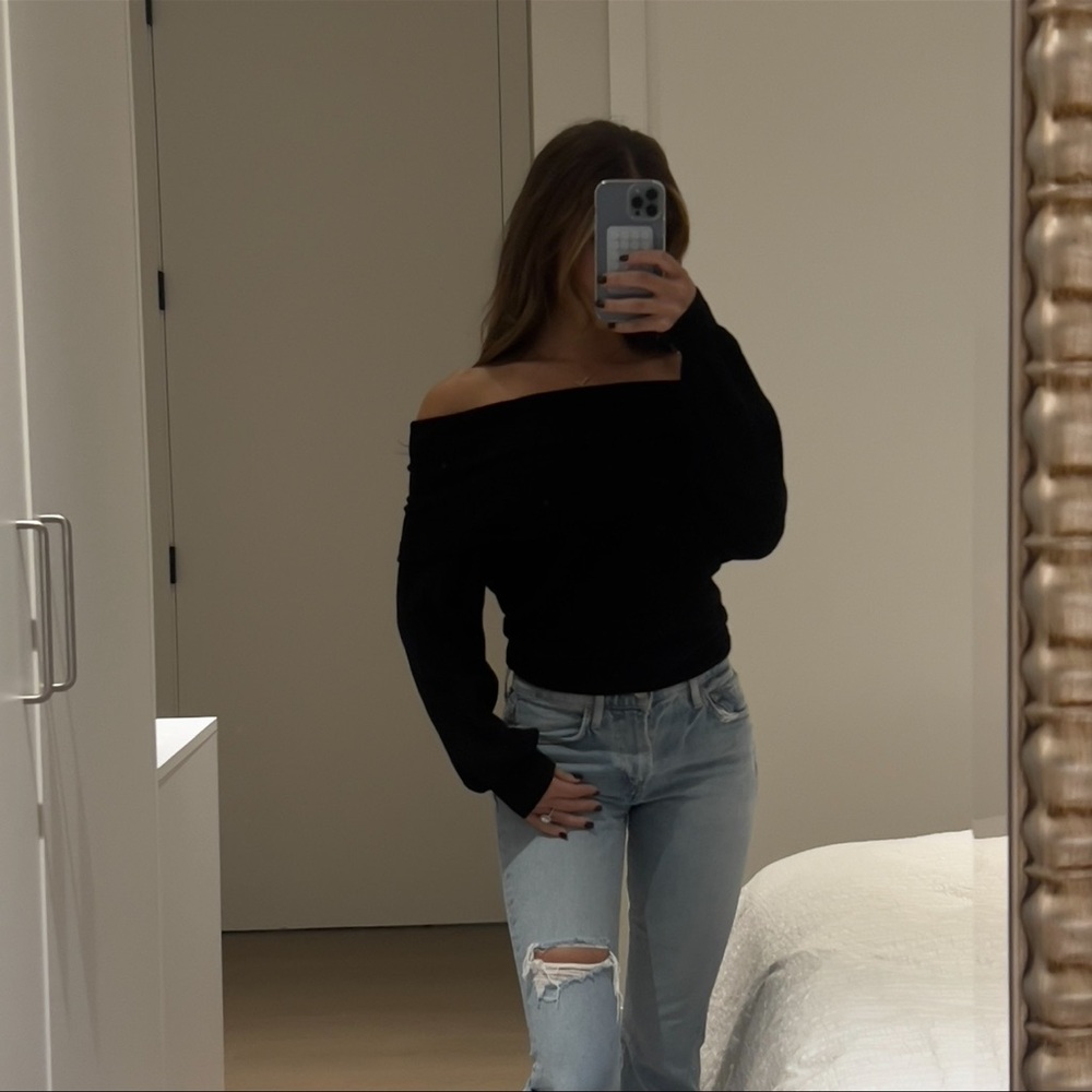 Elegant Black Multi Wear Sweater